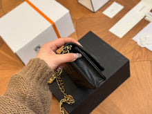 Load image into Gallery viewer, Medieval Fashion Fortune Bag