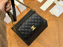 Load image into Gallery viewer, Medieval Fashion Fortune Bag