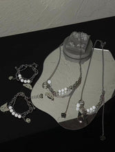 Load image into Gallery viewer, Maeelove Cinnamoroll/Kuromi reflective pearl necklace