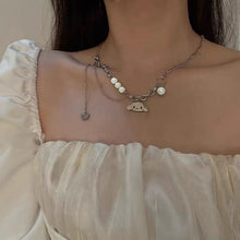 Load image into Gallery viewer, Maeelove Cinnamoroll/Kuromi reflective pearl necklace