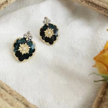Load image into Gallery viewer, Maeelove Vintage Diamond Ear Clip